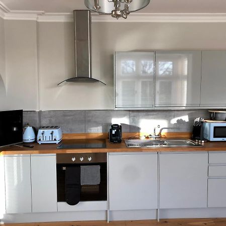 Stunning 2 Bed Georgian Apartment Swafield Exterior foto